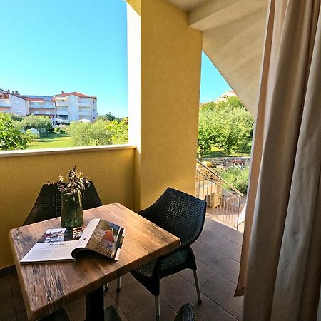 Apartments Goltes Lovrečica Εξωτερικό φωτογραφία
