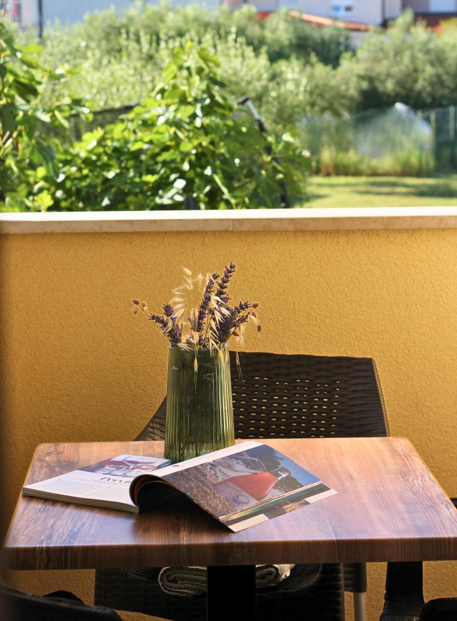 Apartments Goltes Lovrečica Εξωτερικό φωτογραφία